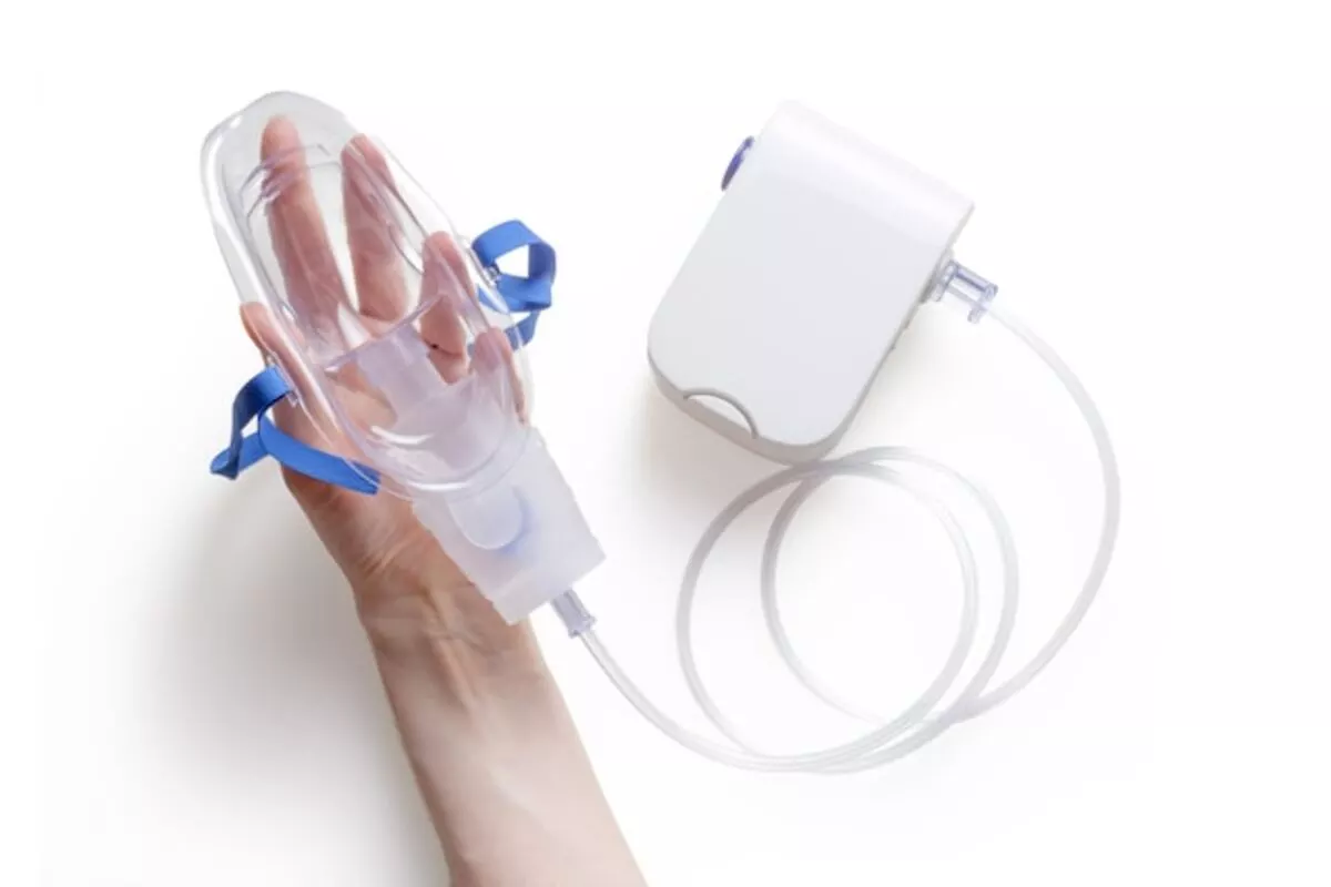 gambar masker oksigen yang difungsikan untuk membantu pernafasan