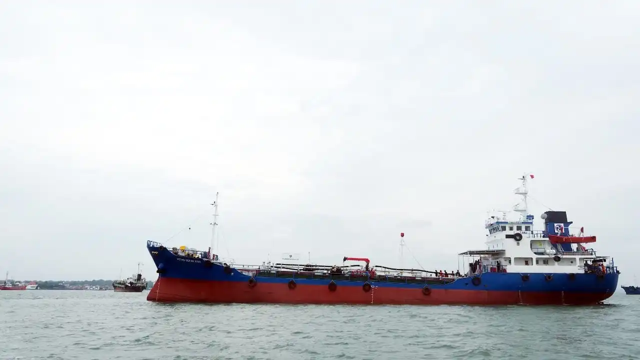 Gambar Kapal Tanker Petro Ocean XXVII.